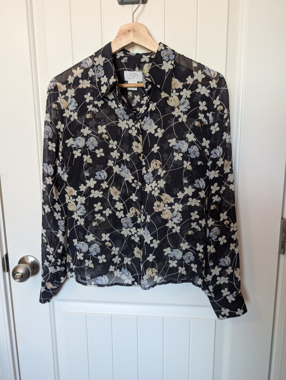 Loft Silk Floral Button Up Blouse W6 Black/Off White